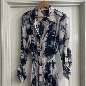 Bebe women Navy and Cream Button Down dress